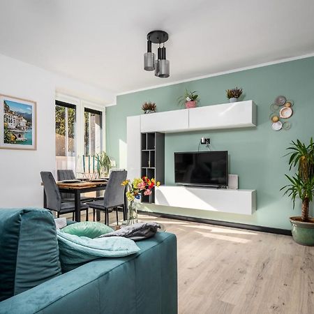 Warszawa Praga Stadion 2-Bedroom Apartament Bagian luar foto